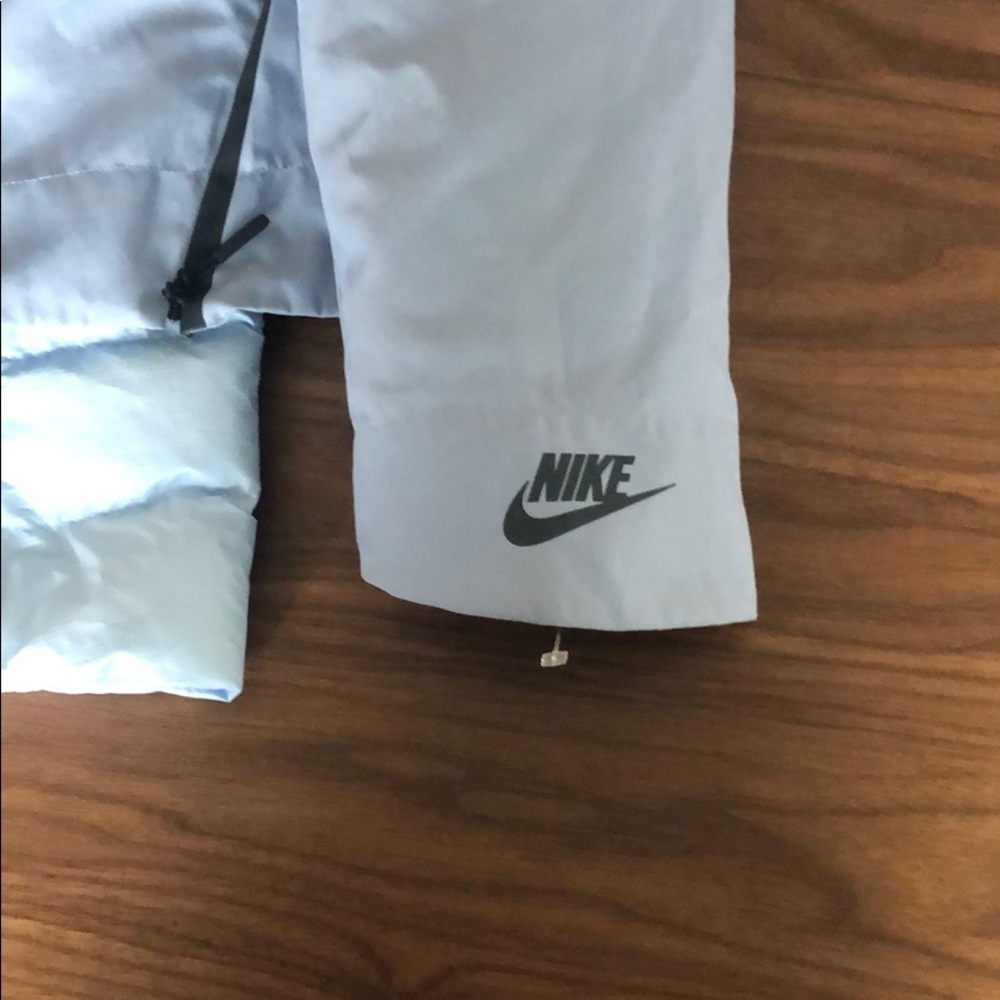 Nike Women's Jacket Light Blue Jacket And Coat Aeroloft - Picture 2 of 11